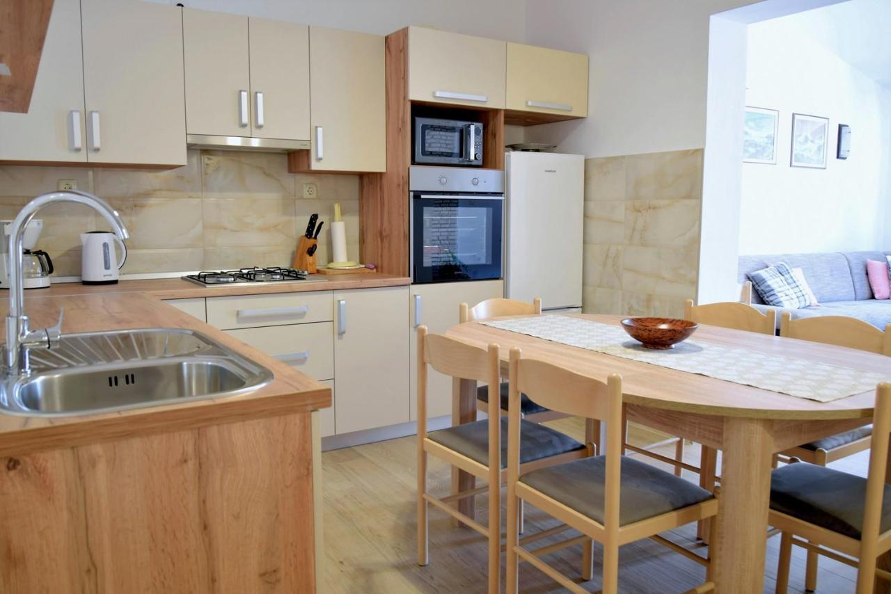 Zoro Apartments Palit Exterior photo